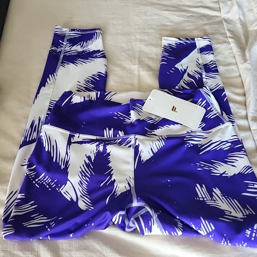NWT Fabletics high waisted legging